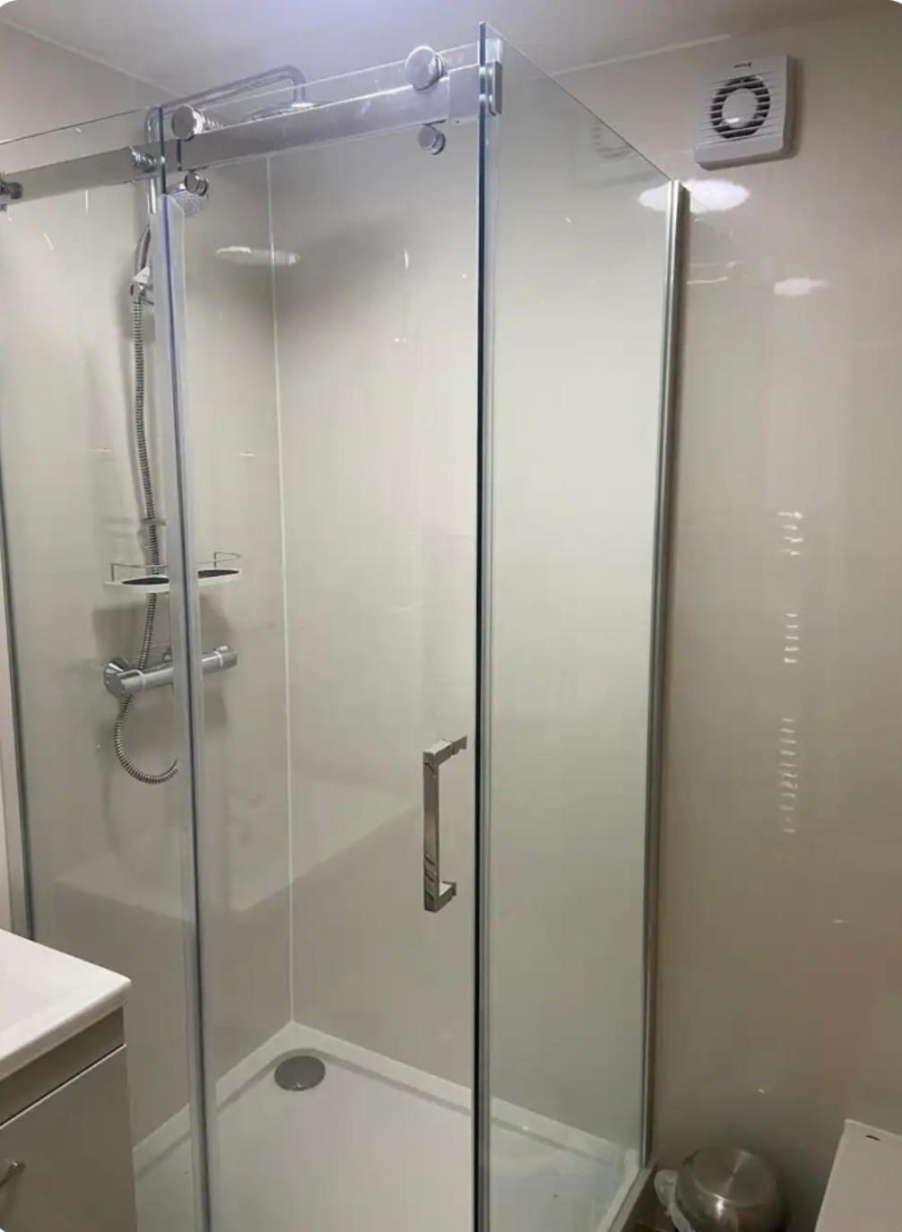 One Bedroom Ground Floor Flat Central شيشستر المظهر الخارجي الصورة